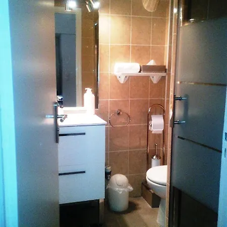 Arthur Rue D'antibes * Cannes