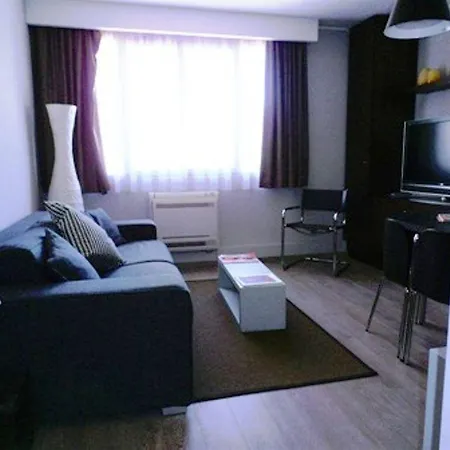 Arthur Rue D'antibes Cannes