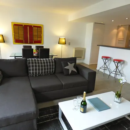 Arthur Rue D'antibes Cannes