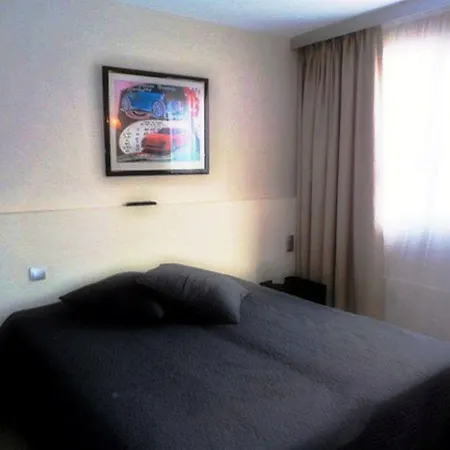 安提布街亚瑟公寓 *