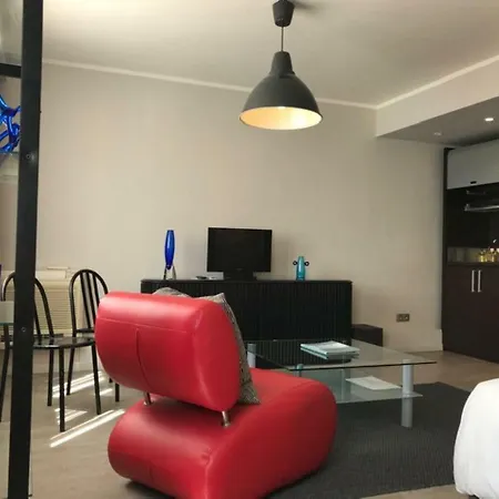 安提布街亚瑟公寓 公寓 戛纳